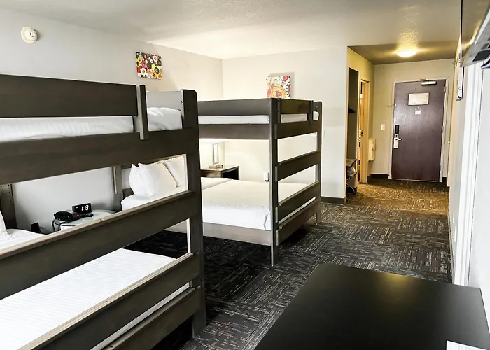 Metropolis Resort - Eau Claire